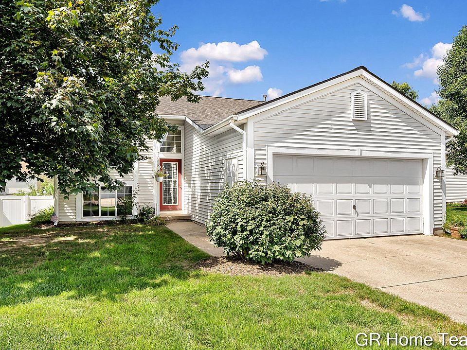 1st image of 709 Cashew Ct NW