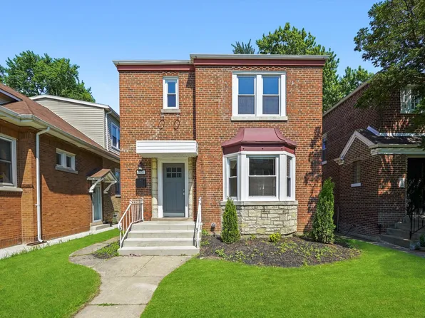 8051 S Paxton Ave, Chicago, IL 60617