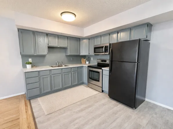 Lakeside Apartments, 115 E 5th St Floor 1/2, East Stroudsburg, PA 18301