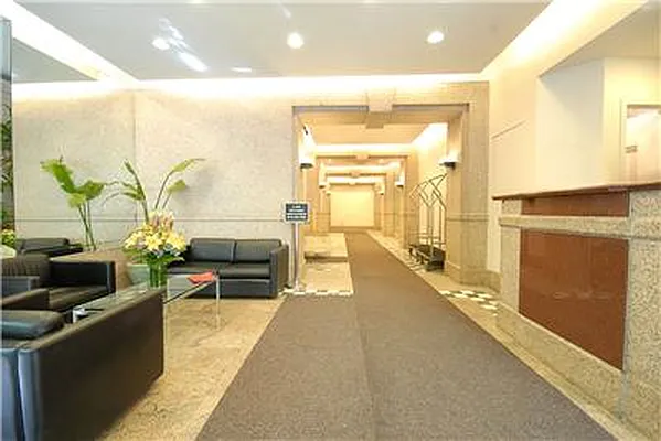 Sold by Warburg | media 14
