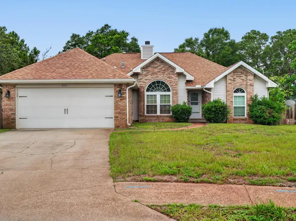519 E Timberlake Dr, Mary Esther, FL 32569