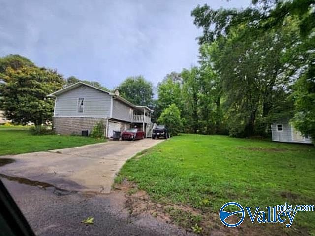 2nd image of 318 Susan Pl