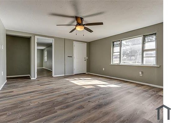 3rd image of 418 W Penn St