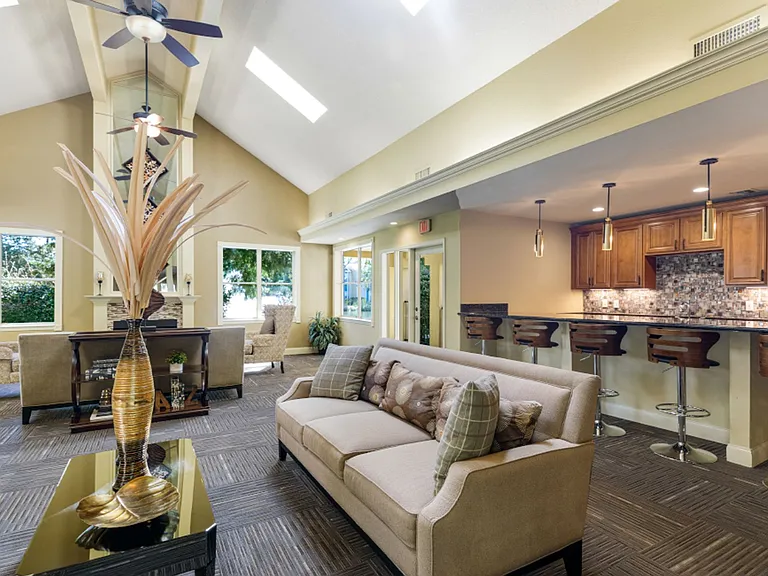 Lakes of Chateau Estates South — Photo 18