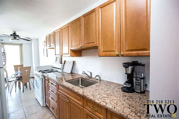 Sold by TwoRealEstate LLC | media 28