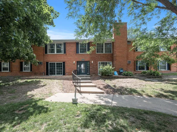 810 Old Settlers Trl APT 8, Hopkins, MN 55343