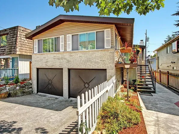527 N 104th St, Seattle, WA 98133
