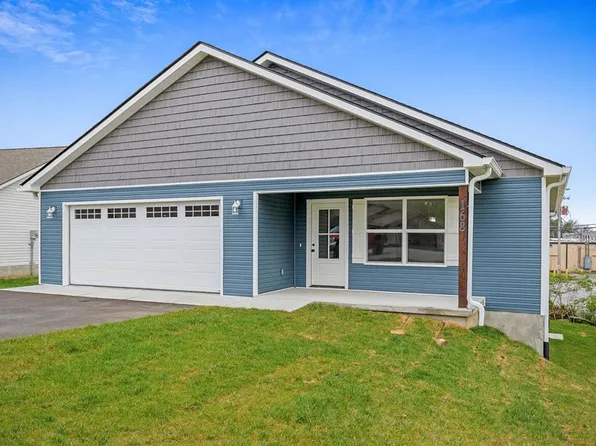 168 Sky View Meadow Dr, Crossville, TN 38555