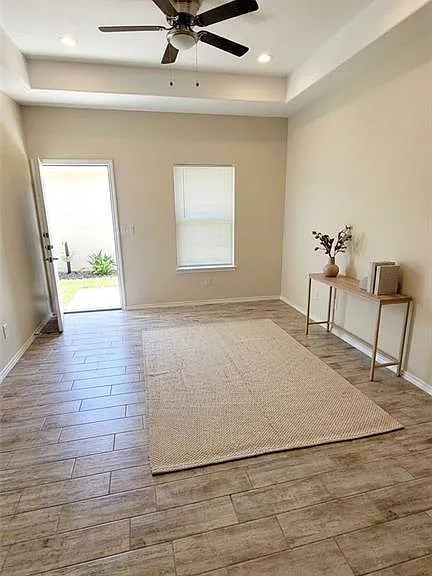 4907 N Hiawatha Dr #4 — Photo 4