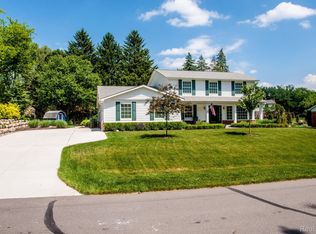634 Millstone Dr, Rochester Hills, MI 48309
