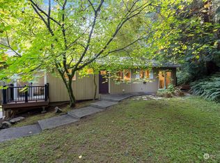 16901 26th Ave NE, Lake Forest Park, WA 98155