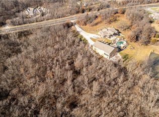 6405 NW Daggett Rd, Kansas City, MO 64151