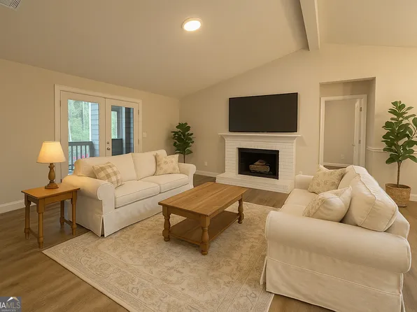 308 Warm Springs Cir, Roswell, GA 30075