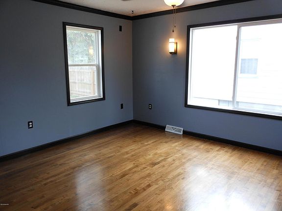 5th image of 1312 Lewison Ave NE
