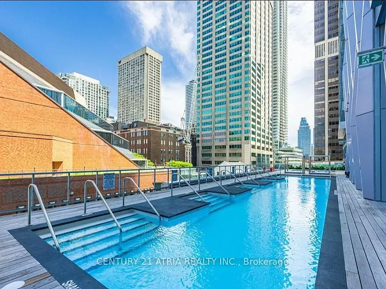 1 Yorkville Ave #2201 — Photo 18