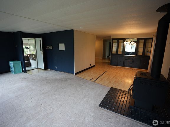 4th image of 20520 50th Avenue E