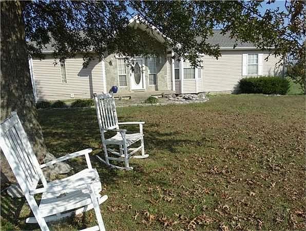 2nd image of 414 William Dr