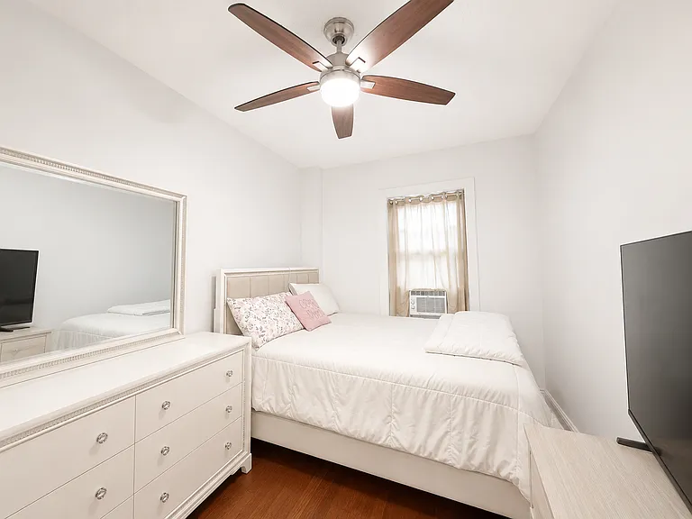 528 Harrison Ave #B — Photo 10