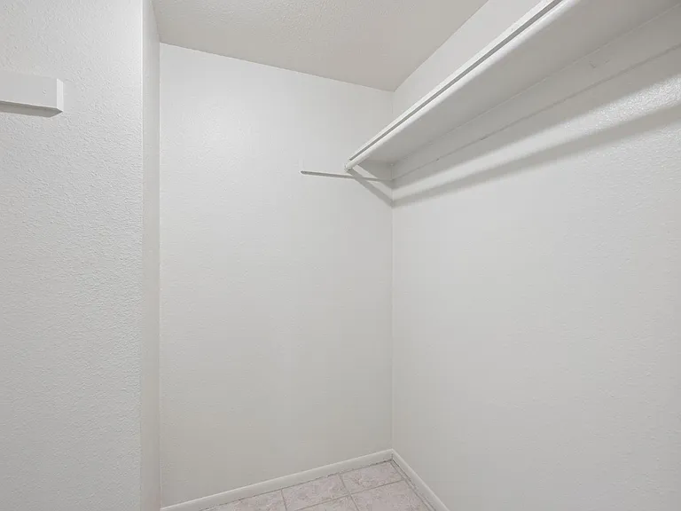 1927 E Hampton Ave #216 — Photo 16