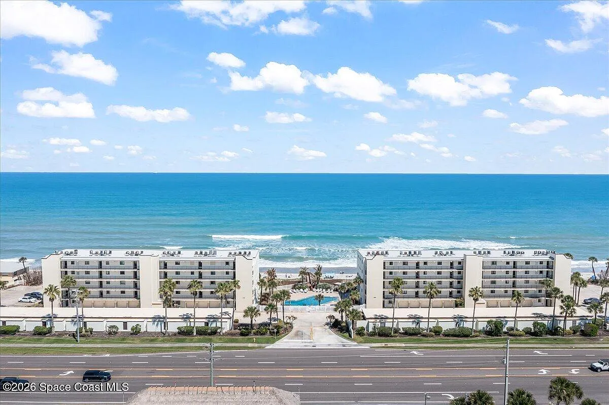 2 bed, 1155 sqft, $4,300 — Photo 1