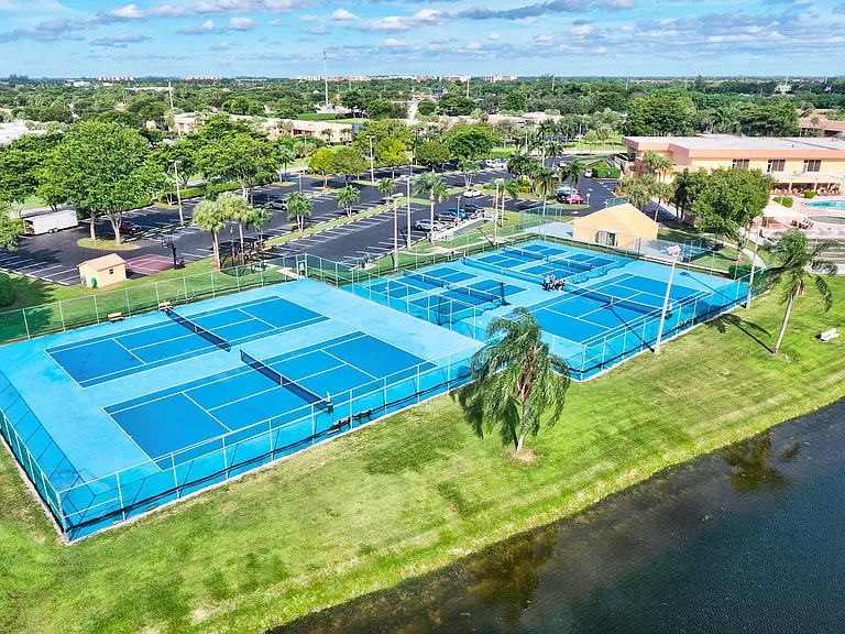 15235 Lakes Of Delray Blvd #299 — Photo 3