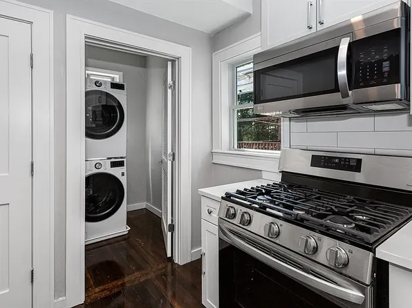 19 Chase St Floor 2, Dorchester, MA 02125