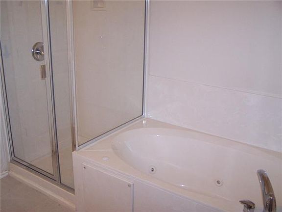 5th image of 16100 Great Oaks Dr #503