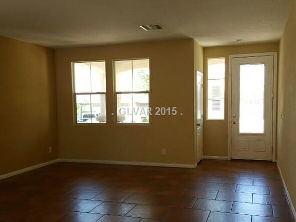 3rd image of 1139 Highbury Grove St