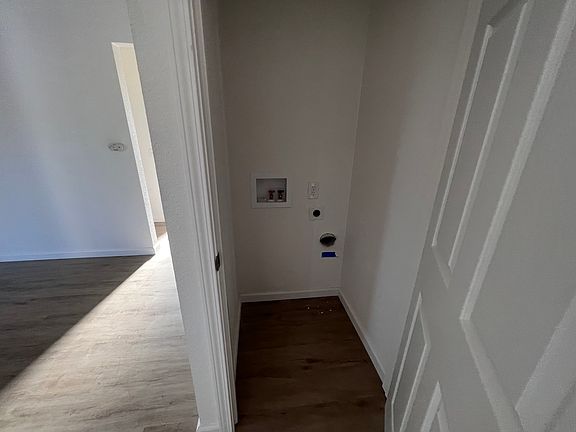 2nd image of 456 B St #6