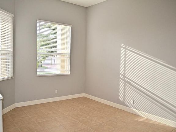 4th image of 2874 Grazeland Dr