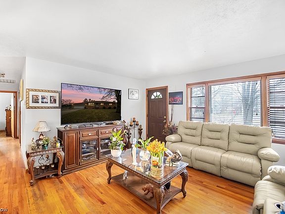 4th image of 194 Bettie Ln