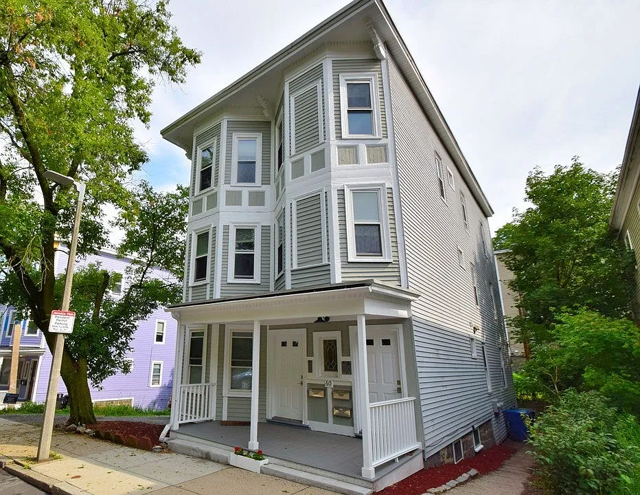56-60 Woodlawn St #3