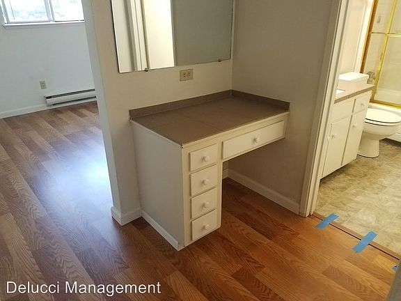 5th image of 3977 Hamilton Ave APT 4