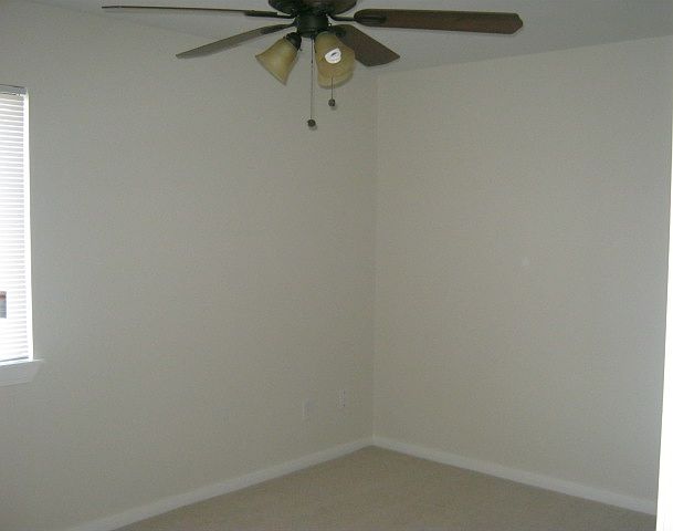 1st image of 1329 Windsor St APT 4