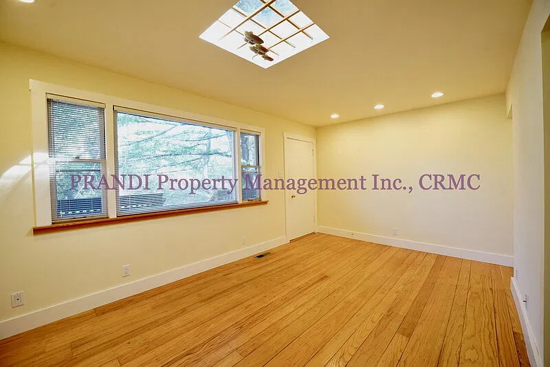 1 bed, 1.0 bath, 550 sqft, $2,100 — Photo 4