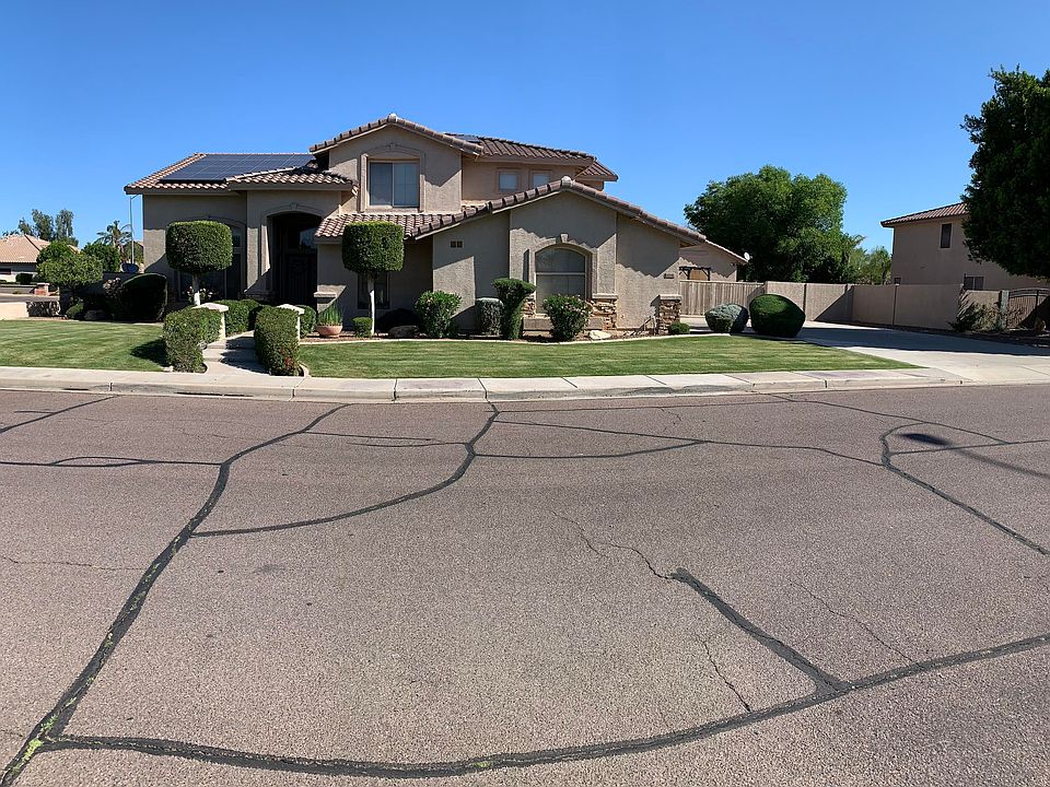 1st image of 8236 W Foothill Dr