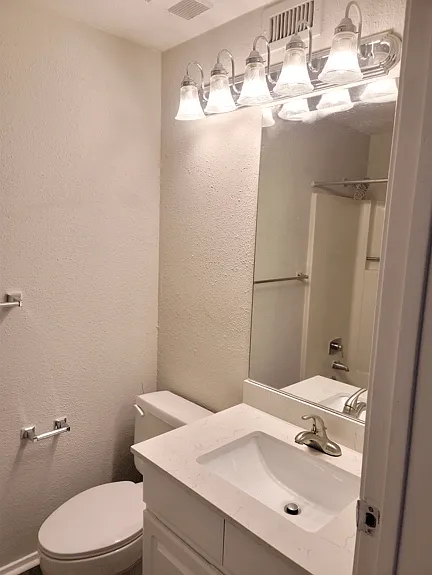 Augusta Court Apartments — Photo 46