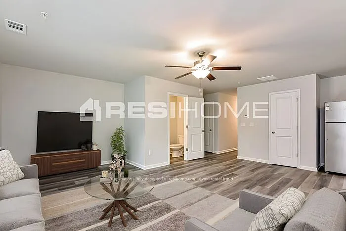 139 Wellbrook Ct NE — Photo 16