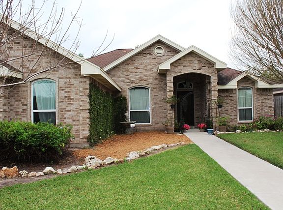 2nd image of 2717 Greenbriar Dr