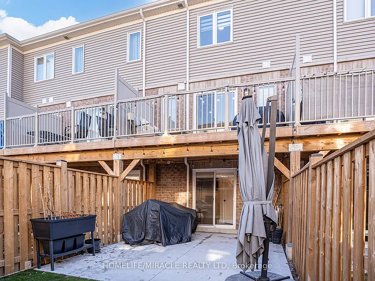 6 Pumpkin Corner Cres — Photo 43