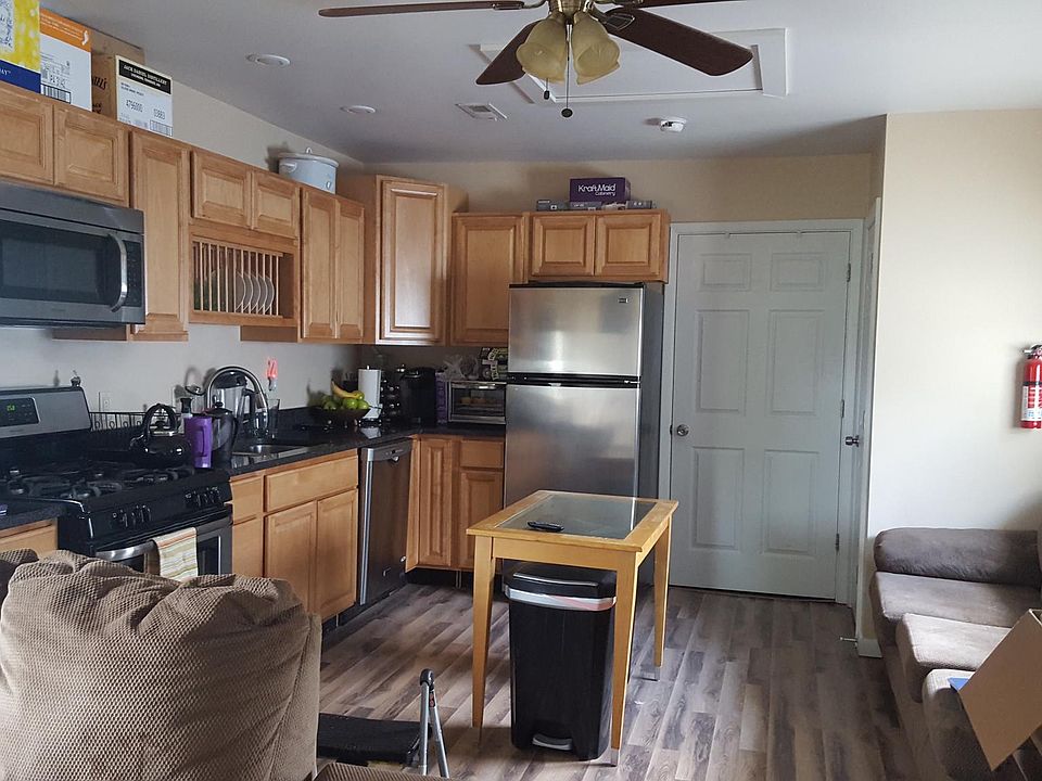1st image of 304 Meadville St Floor 2