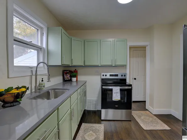 4620 S 45th St, Omaha, NE 68117