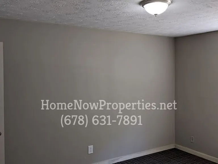 Waters Edge Apartments — Photo 15