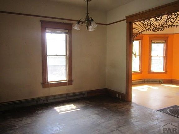 3rd image of 923 Carteret Ave