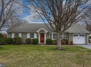 77 Highland Dr, Lancaster, PA 17602