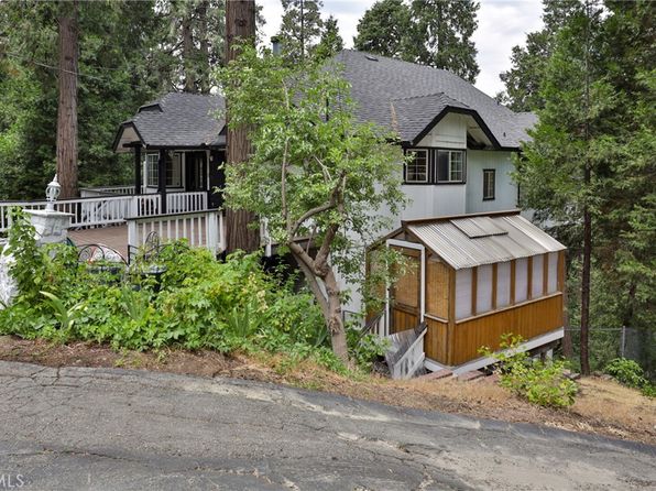 24048 Altdorf Dr, Crestline, CA 92325