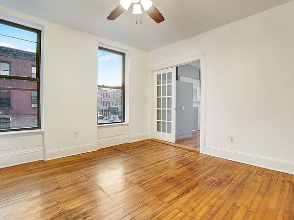 3rd image of 359 Sackett St APT 2
