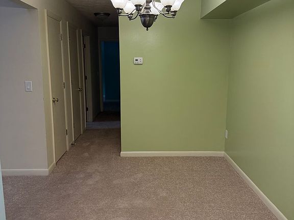 3rd image of 128 Turtle Creek Rd APT 9