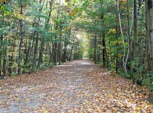 60 Moose Club Park Rd, Goffstown, NH 03045