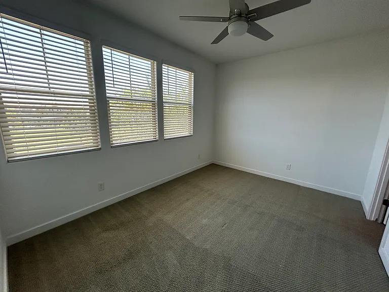 1146 E Weatherby Way — Photo 34